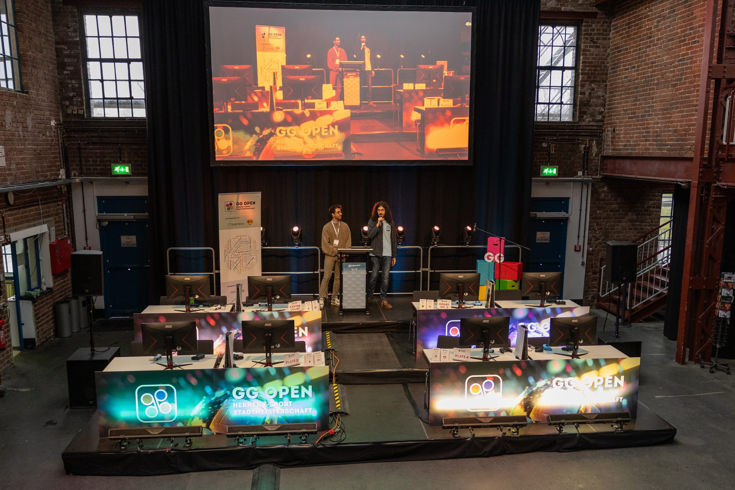 Diese Foto ist Urheberrechtlich geschützt und darf nur mit Erlaubnis des Urhebers und unter Angabe des Copyrights „© Jonas Richter“ veröffentlicht werden.

Das Foto darf im Rahmen der redaktionellen Arbeit bearbeitet werden. Diese Bearbeitung umfasst lediglich das Zuschneiden.