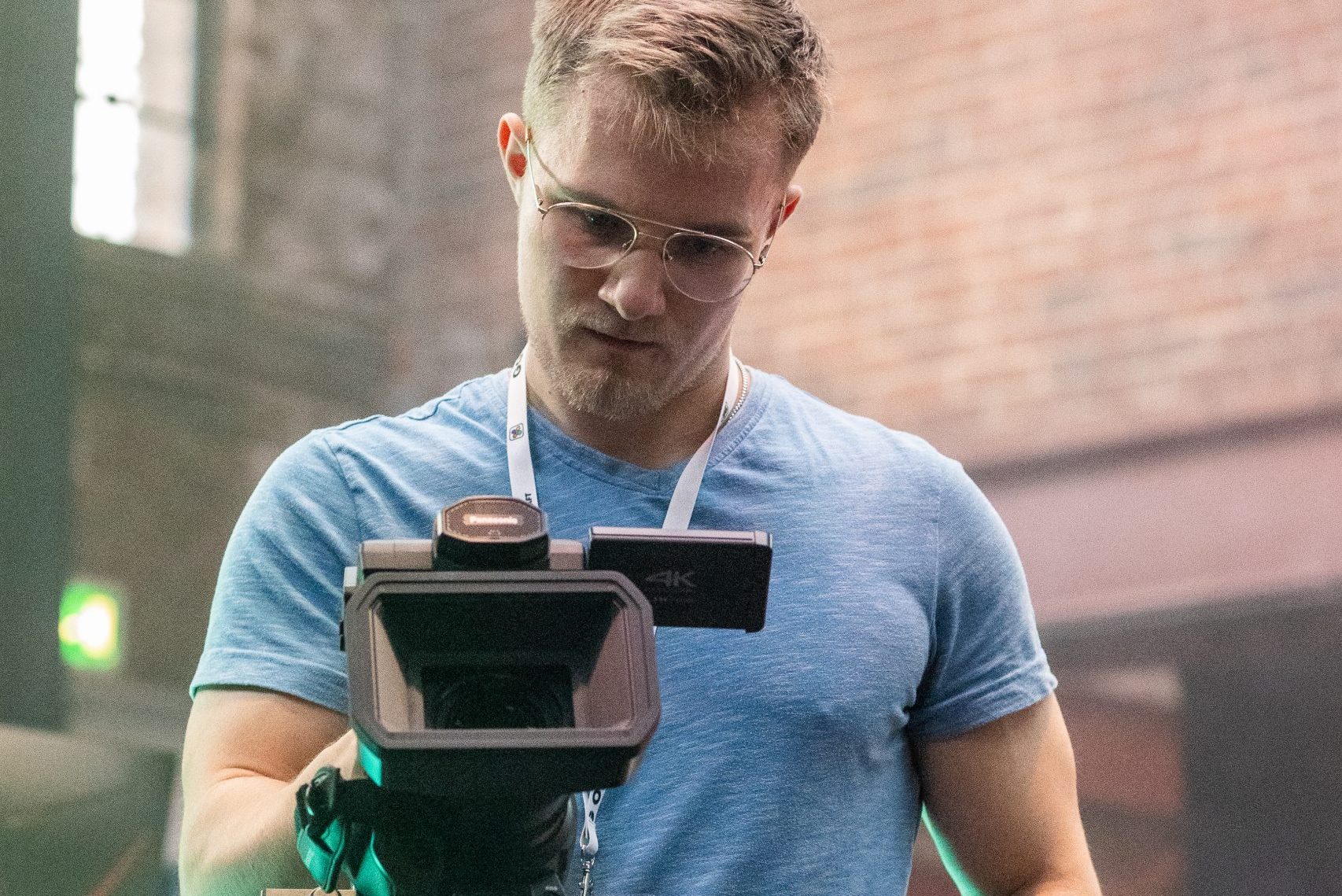 Diese Foto ist Urheberrechtlich geschützt und darf nur mit Erlaubnis des Urhebers und unter Angabe des Copyrights „© Jonas Richter“ veröffentlicht werden.

Das Foto darf im Rahmen der redaktionellen Arbeit bearbeitet werden. Diese Bearbeitung umfasst lediglich das Zuschneiden.